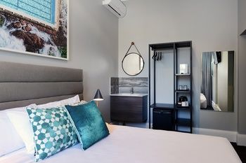 Alison Lodge - Accommodation Mermaid Beach 9
