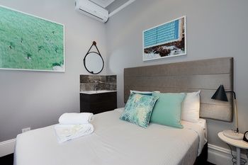 Alison Lodge - Accommodation Mermaid Beach 19