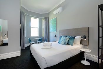Alison Lodge - Accommodation Mermaid Beach 21