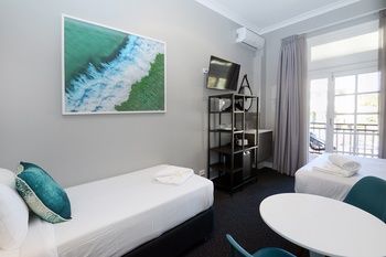 Alison Lodge - Accommodation Mermaid Beach 28