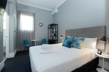 Alison Lodge - Accommodation Mermaid Beach 29
