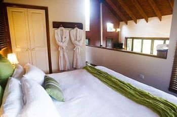 Montville Misty View Cottages - Accommodation Mermaid Beach 13