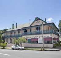 The Victoria amp Albert Guesthouse - Accommodation Mermaid Beach