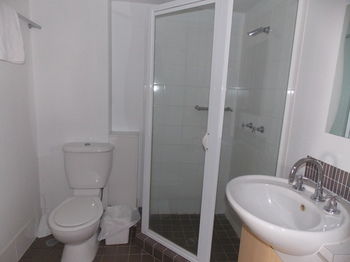 Currimundi Hotel Motel - Accommodation Mermaid Beach 2