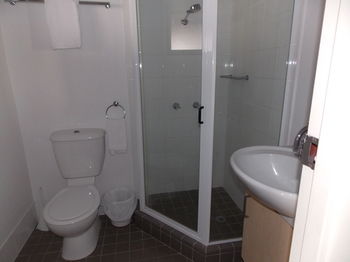 Currimundi Hotel Motel - Accommodation Mermaid Beach 3