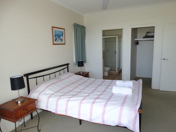 Costa Bella Apartments - Accommodation Mermaid Beach 21