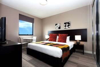 Quest Mascot Serviced Apartments - Accommodation Mermaid Beach 1