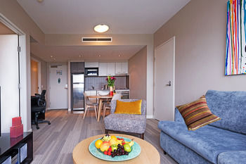 Quest Mascot Serviced Apartments - Accommodation Mermaid Beach 3