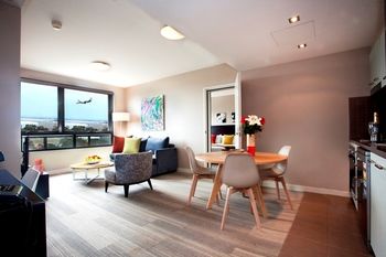 Quest Mascot Serviced Apartments - Accommodation Mermaid Beach 6