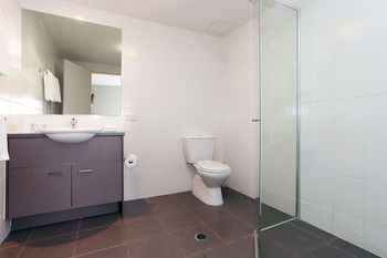 Quest Mascot Serviced Apartments - Accommodation Mermaid Beach 8