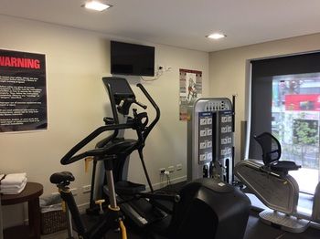 Quest Mascot Serviced Apartments - Accommodation Mermaid Beach 16