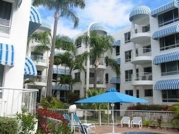 Estoril On Moffat - Accommodation Mermaid Beach 0