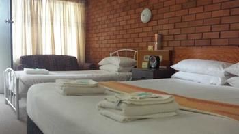 Hilldrop Motor Inn - Accommodation Mermaid Beach 6