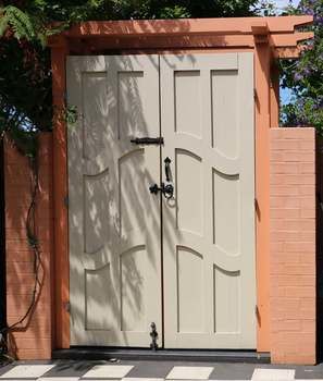 Maison De May Boutique Bed &breakfast - Accommodation Mermaid Beach 2