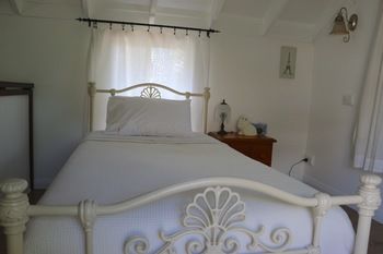 Maison De May Boutique Bed &breakfast - Accommodation Mermaid Beach 4