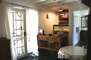 Maison De May Boutique Bed &breakfast - Accommodation Mermaid Beach 6