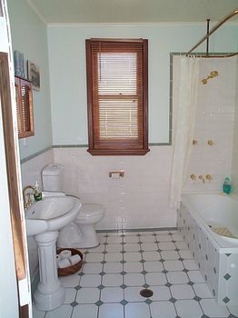 Aaron Cottage - Accommodation Mermaid Beach 4