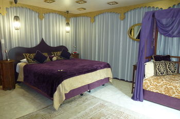 The Retreat At Froog-Moore Park - Accommodation Mermaid Beach 0