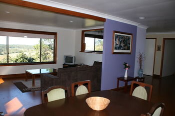 Maleny Mountain Retreat - Accommodation Mermaid Beach 3