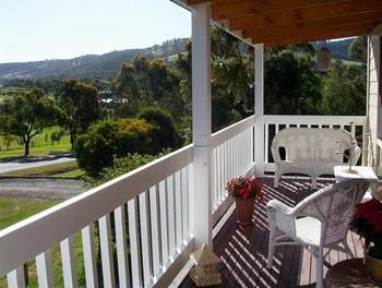 Yarraglen BnB - Accommodation Mermaid Beach 4
