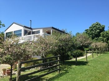 Yarraglen BnB - Accommodation Mermaid Beach 18
