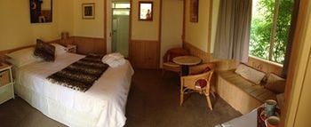 Yarraglen BnB - Accommodation Mermaid Beach 21