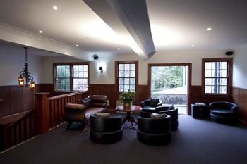 Marybrooke Manor - Accommodation Mermaid Beach 1