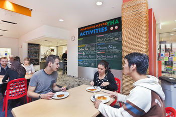 Melbourne Metro YHA - Hostel - Accommodation Mermaid Beach 4