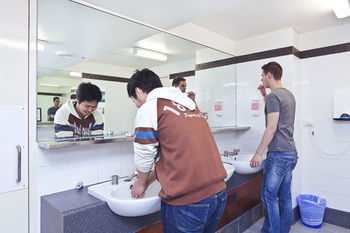 Melbourne Metro YHA - Hostel - Accommodation Mermaid Beach 7