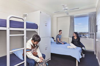 Melbourne Metro YHA - Hostel - Accommodation Mermaid Beach 15