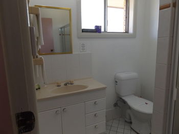 Civic Motel - Accommodation Mermaid Beach 12