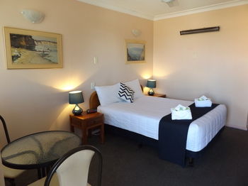 Civic Motel - Accommodation Mermaid Beach 21