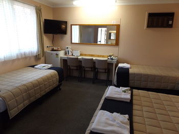 Civic Motel - Accommodation Mermaid Beach 22