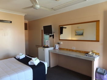 Civic Motel - Accommodation Mermaid Beach 23