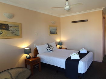 Civic Motel - Accommodation Mermaid Beach 28