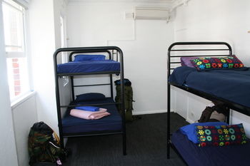 Zing Backpackers - Accommodation Mermaid Beach 10