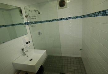 Zing Backpackers - Accommodation Mermaid Beach 14