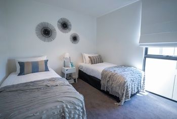Apartment2c - Highline - Accommodation Mermaid Beach 8