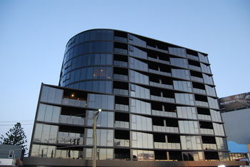 Bayside Towers Serviced Apartments - Accommodation Mermaid Beach 2