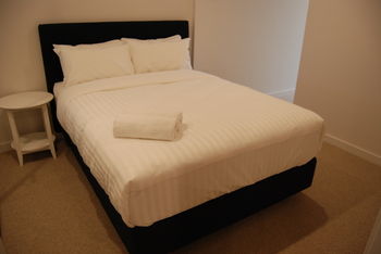 Bayside Towers Serviced Apartments - Accommodation Mermaid Beach 3