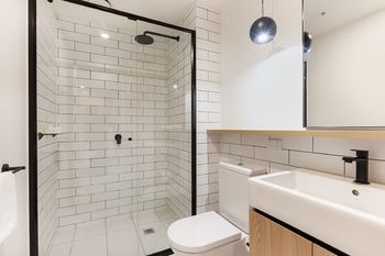 Bayside Towers Serviced Apartments - Accommodation Mermaid Beach 9