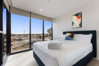 Bayside Towers Serviced Apartments - Accommodation Mermaid Beach 10
