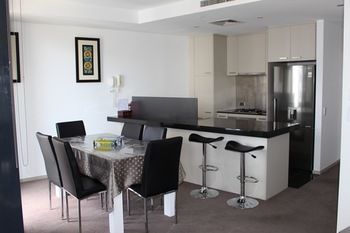 Apartment View Docklands Melbourne - Accommodation Mermaid Beach 12