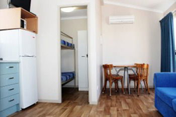 REDHEAD BEACH HOLIDAY PARK - Accommodation Mermaid Beach 7