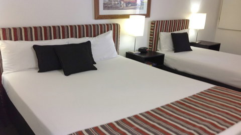 BEST WESTERN Cattle City Motor Inn - Accommodation Mermaid Beach 1