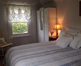 Cascade Cottage - Accommodation Mermaid Beach 2