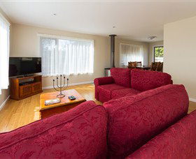 Catherine Lodge Farm Gate Cottages - Accommodation Mermaid Beach 0