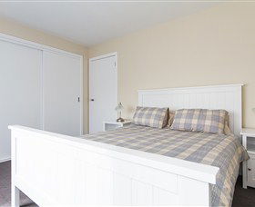 Catherine Lodge Farm Gate Cottages - Accommodation Mermaid Beach 3