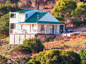 Flinders Island TAS Accommodation Mermaid Beach