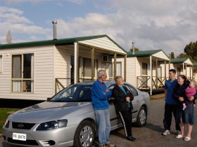 Discovery Holiday Parks  Hadspen Cosy Cabins - Accommodation Mermaid Beach 2